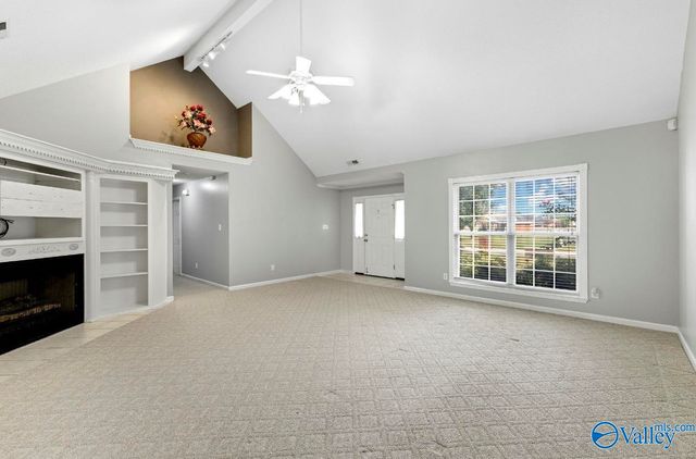 1605 Lake Pointe Drive SW, Decatur, AL 35603