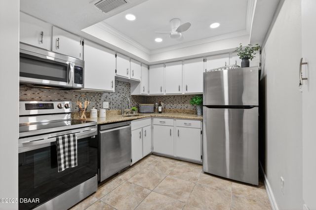 935 N Halifax Ave Apt 107, Daytona Beach, FL 32118