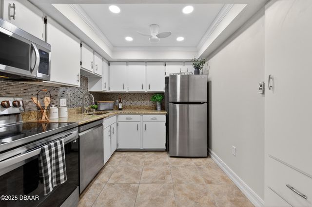 935 N Halifax Ave Apt 107, Daytona Beach, FL 32118