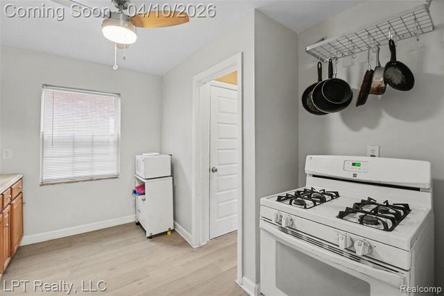 17333 Mansfield Street, Detroit, MI 48235