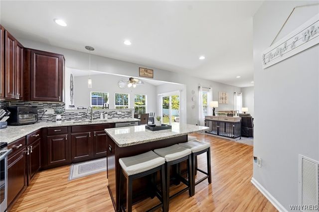 5789 Willow Creek Lane, Cambria, NY 14132