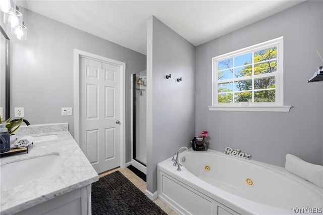 5789 Willow Creek Lane, Cambria, NY 14132