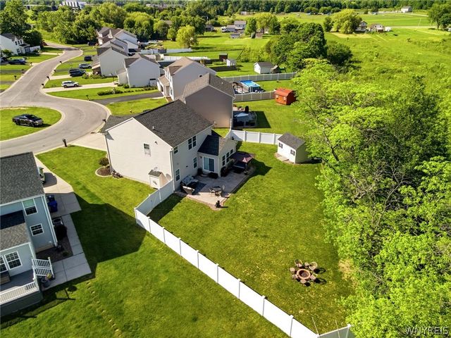 5789 Willow Creek Lane, Cambria, NY 14132