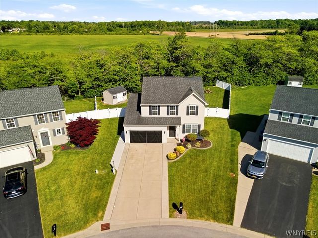 5789 Willow Creek Lane, Cambria, NY 14132