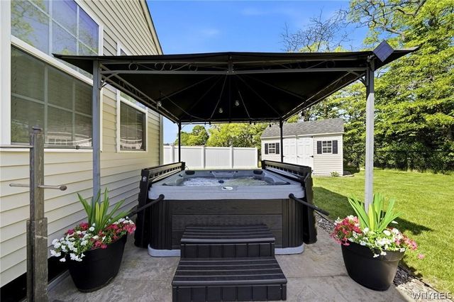 5789 Willow Creek Lane, Cambria, NY 14132