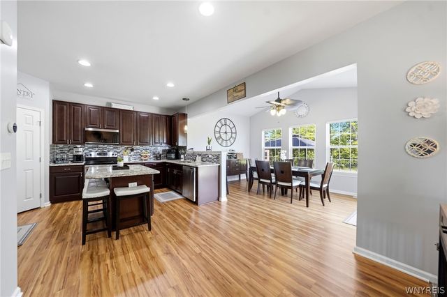 5789 Willow Creek Lane, Cambria, NY 14132