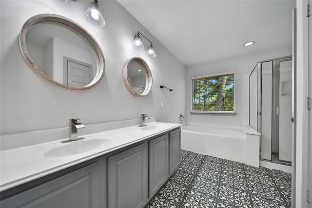 26 Peachridge Place, Spring, TX 77382