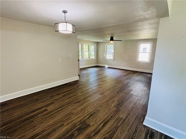 2331 Azalea AVE, Portsmouth, VA 23704