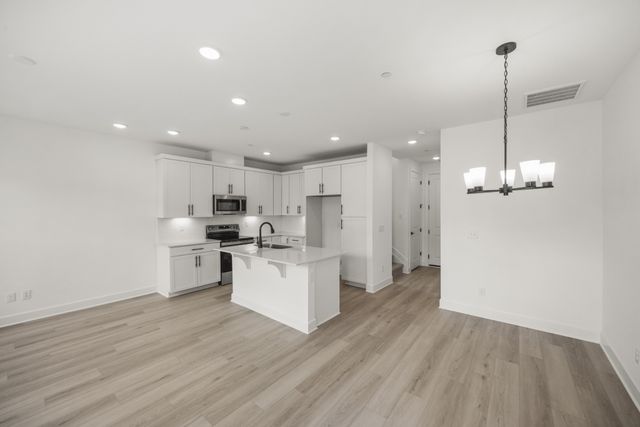 301 Lynwood Station Boulevard, Mount Juliet, TN 37122