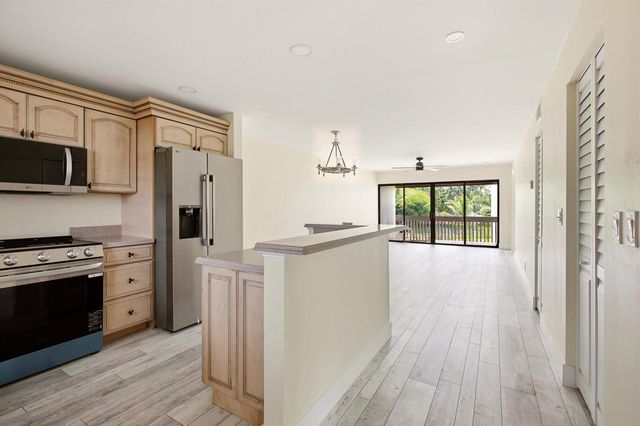 412 Southwind Drive E2, North Palm Beach, FL 33408