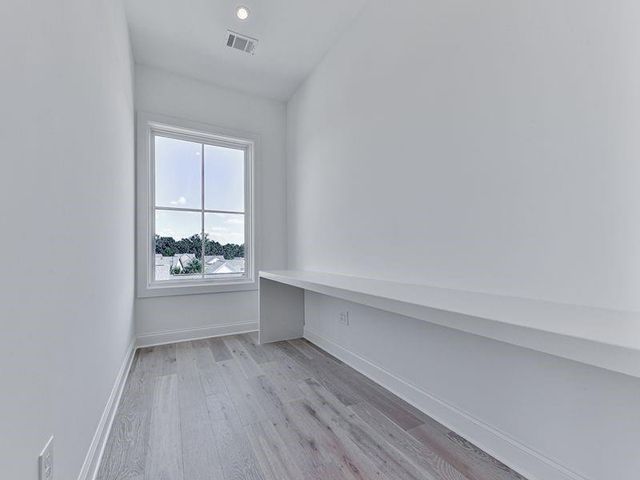 150 Fowler Street 300, Woodstock, GA 30188