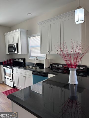 100 Field Avenue, Athens, GA 30606