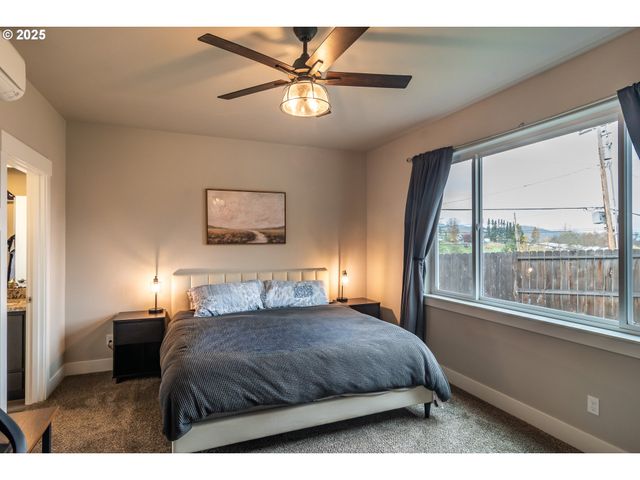 180 BRADY Ln, Roseburg, OR 97471