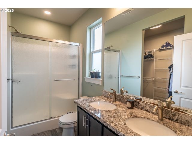 180 BRADY Ln, Roseburg, OR 97471