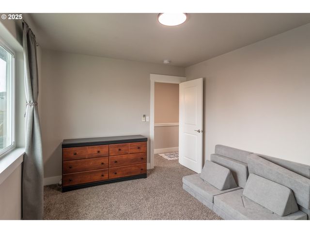 180 BRADY Ln, Roseburg, OR 97471