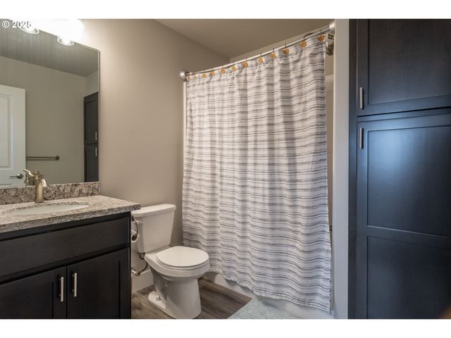 180 BRADY Ln, Roseburg, OR 97471