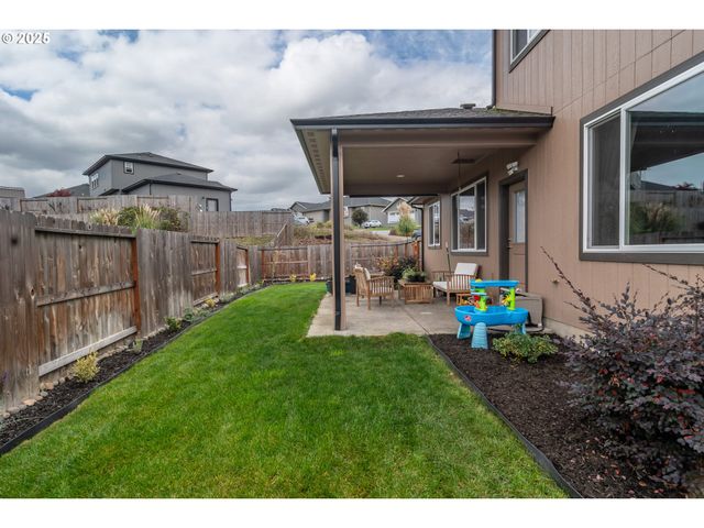 180 BRADY Ln, Roseburg, OR 97471