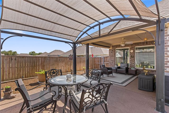 104 Kens Court, Pilot Point, TX 76258