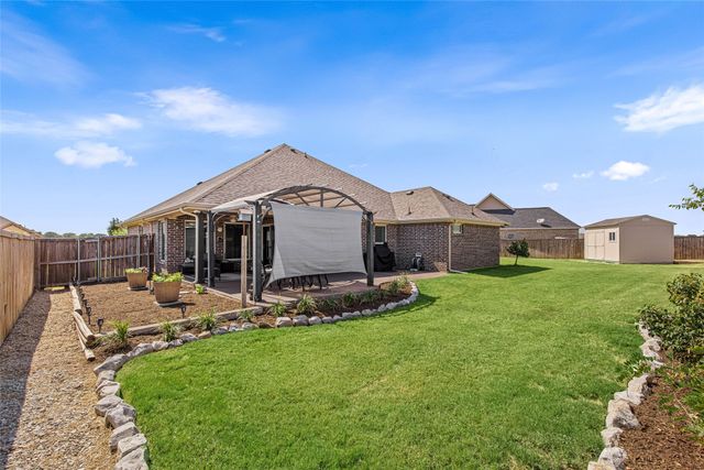 104 Kens Court, Pilot Point, TX 76258