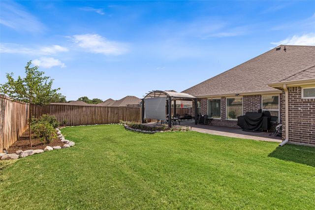 104 Kens Court, Pilot Point, TX 76258
