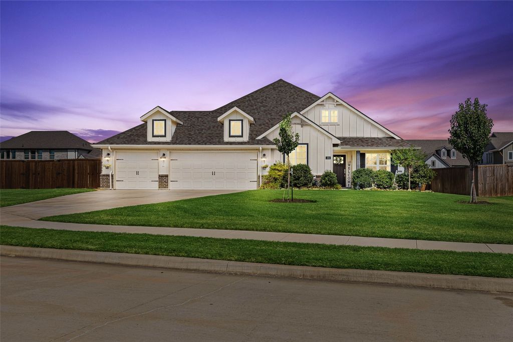 104 Kens Court, Pilot Point, TX 76258