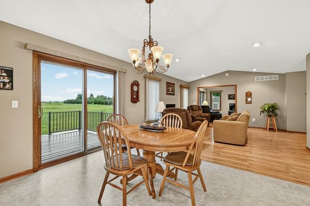 905 22nd Street NE, Kasson, MN 55944