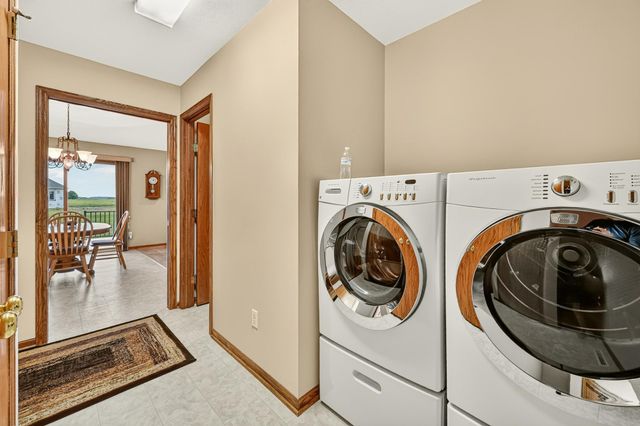 905 22nd Street NE, Kasson, MN 55944