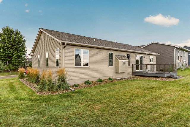 905 22nd Street NE, Kasson, MN 55944