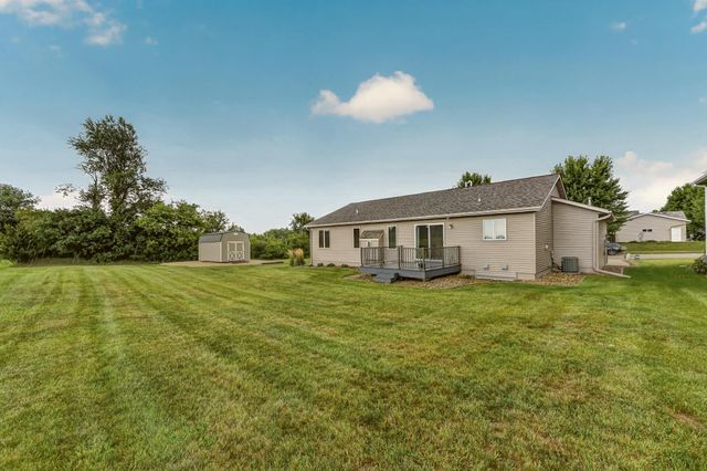 905 22nd Street NE, Kasson, MN 55944