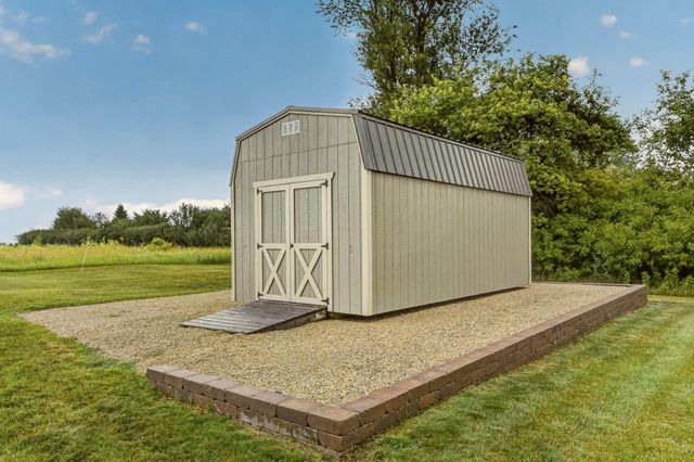 905 22nd Street NE, Kasson, MN 55944
