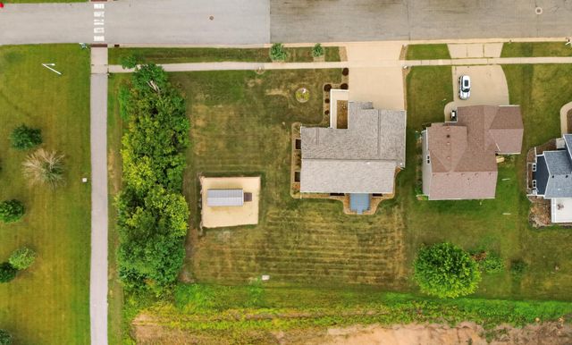 905 22nd Street NE, Kasson, MN 55944