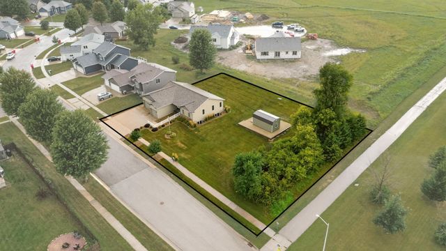 905 22nd Street NE, Kasson, MN 55944