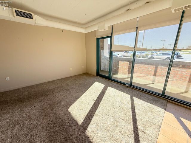 401 W Shoreline Dr Unit 108, Sandusky, OH 44870