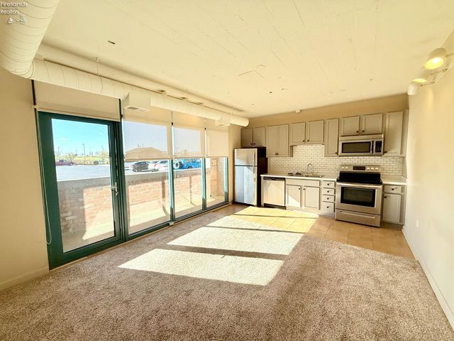 401 W Shoreline Dr Unit 108, Sandusky, OH 44870