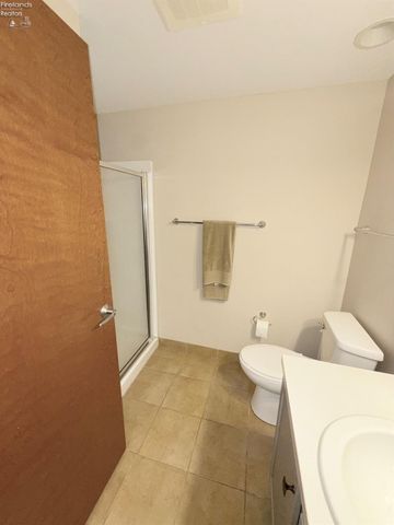 401 W Shoreline Dr Unit 108, Sandusky, OH 44870