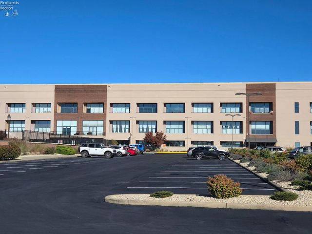 401 W Shoreline Dr Unit 108, Sandusky, OH 44870