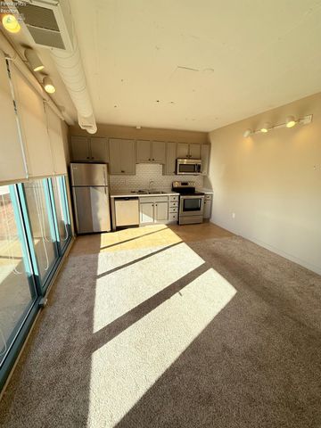 401 W Shoreline Dr Unit 108, Sandusky, OH 44870