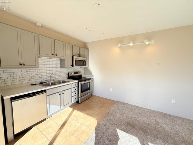 401 W Shoreline Dr Unit 108, Sandusky, OH 44870