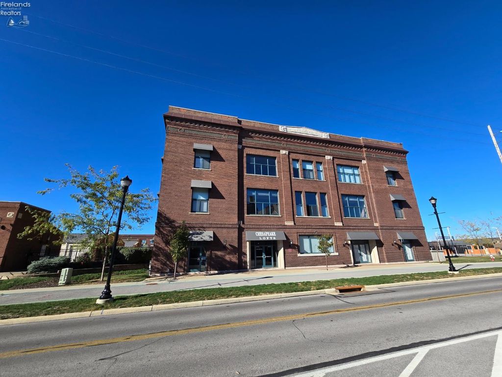 401 W Shoreline Dr Unit 108, Sandusky, OH 44870