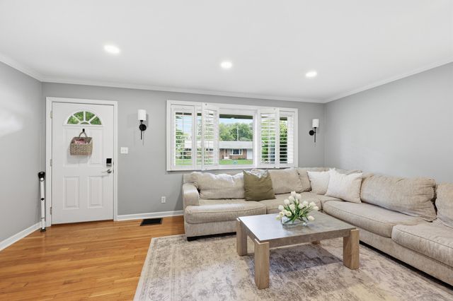 361 E Stafford Avenue, Columbus, OH 43085
