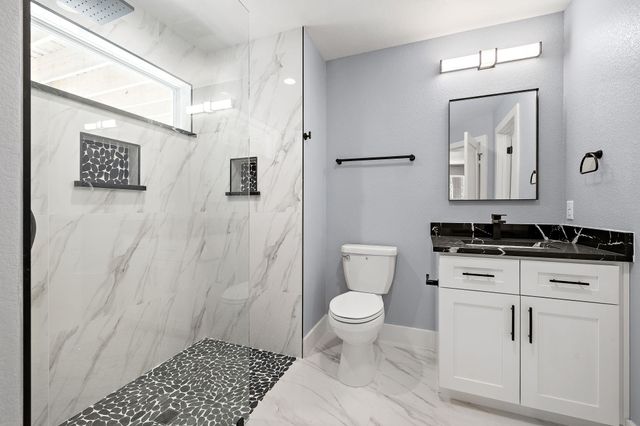 3013 Clark Ave, Lago Vista, TX 78645