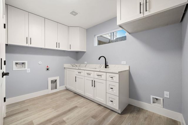 3013 Clark Ave, Lago Vista, TX 78645