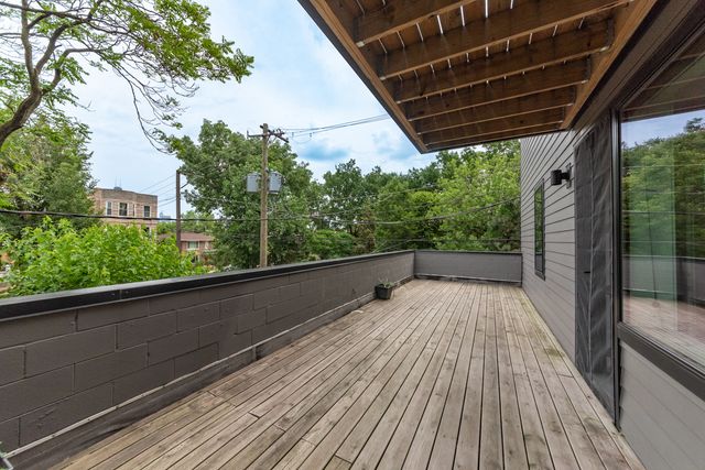 2111 S Halsted Street 205, Chicago, IL 60608