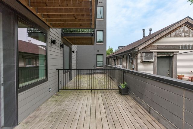 2111 S Halsted Street 205, Chicago, IL 60608