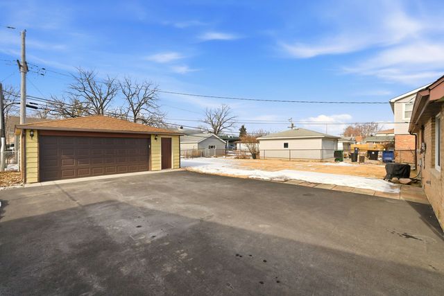 8808 Cranbrook Lane, Bridgeview, IL 60455