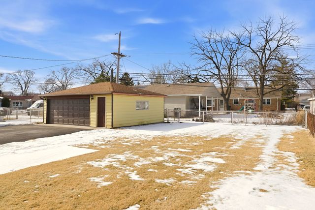 8808 Cranbrook Lane, Bridgeview, IL 60455