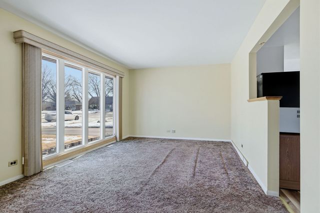 8808 Cranbrook Lane, Bridgeview, IL 60455