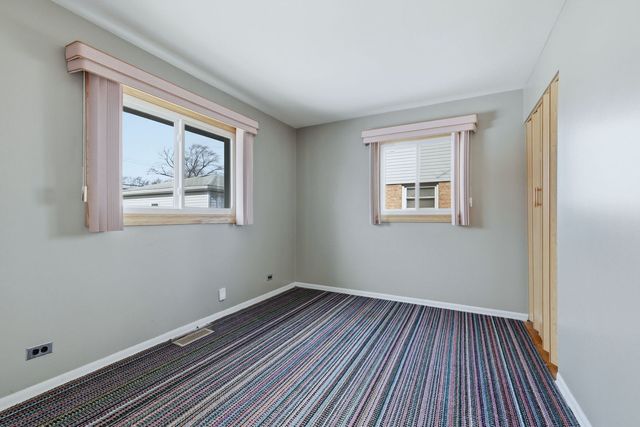 8808 Cranbrook Lane, Bridgeview, IL 60455