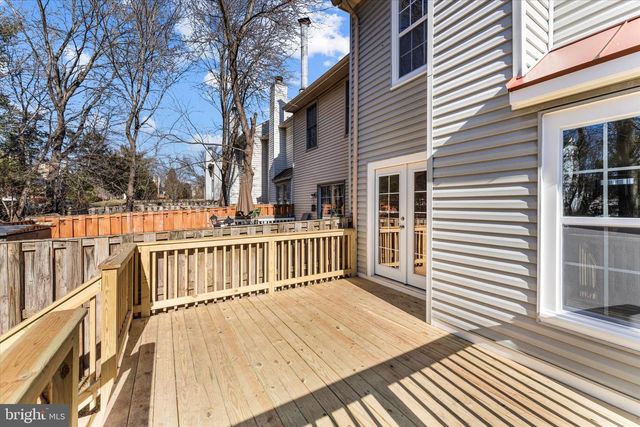 14012 BETSY ROSS LN, Centreville, VA 20121