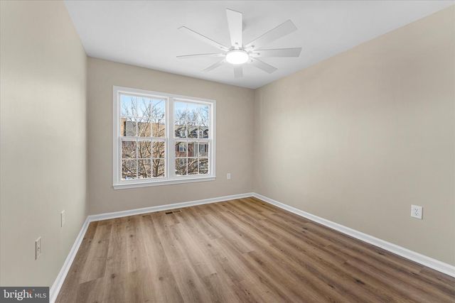 14012 BETSY ROSS LN, Centreville, VA 20121